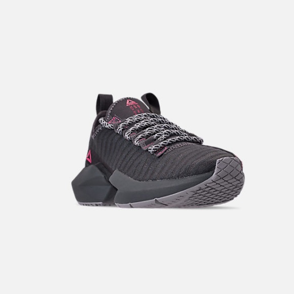 Women’s Reebok Shoes - Picture 8 of 9